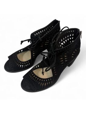 Vince Camuto Tarita ankle boots women size 8.5 laser-cut suede lace-up peep toe